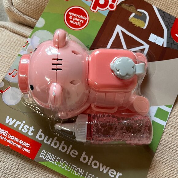 Bubble Blower - Pig Theme - Wearable and Plays Music (home/g/x/New) - Picture 7 of 11